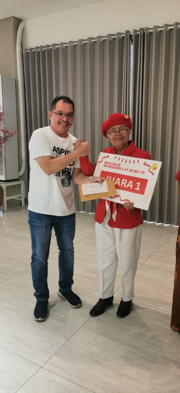 juara 1 dan juri Pak Rusli PAKAI